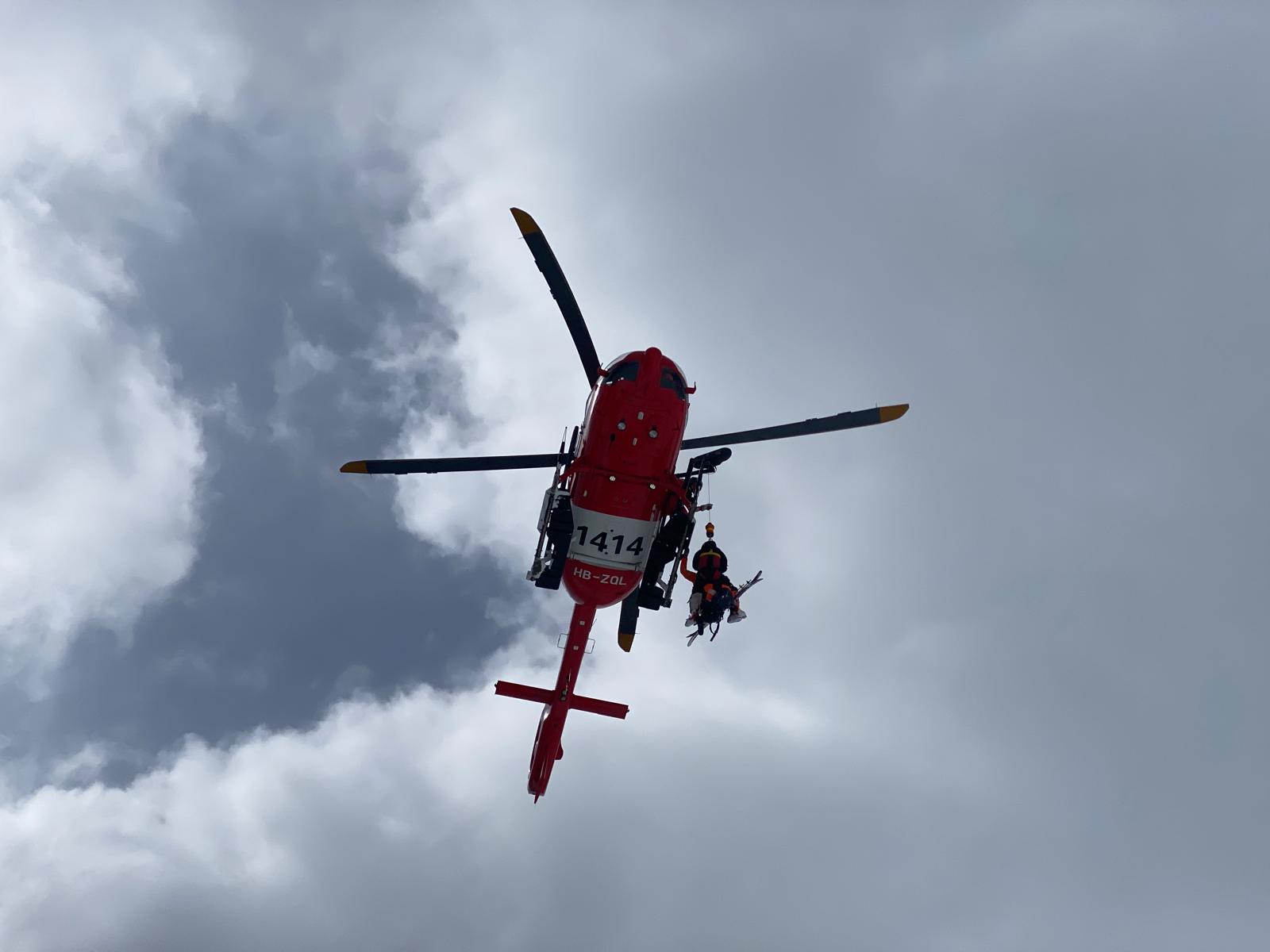 Deux skieurs surpris par une avalanche au Col du Pilon